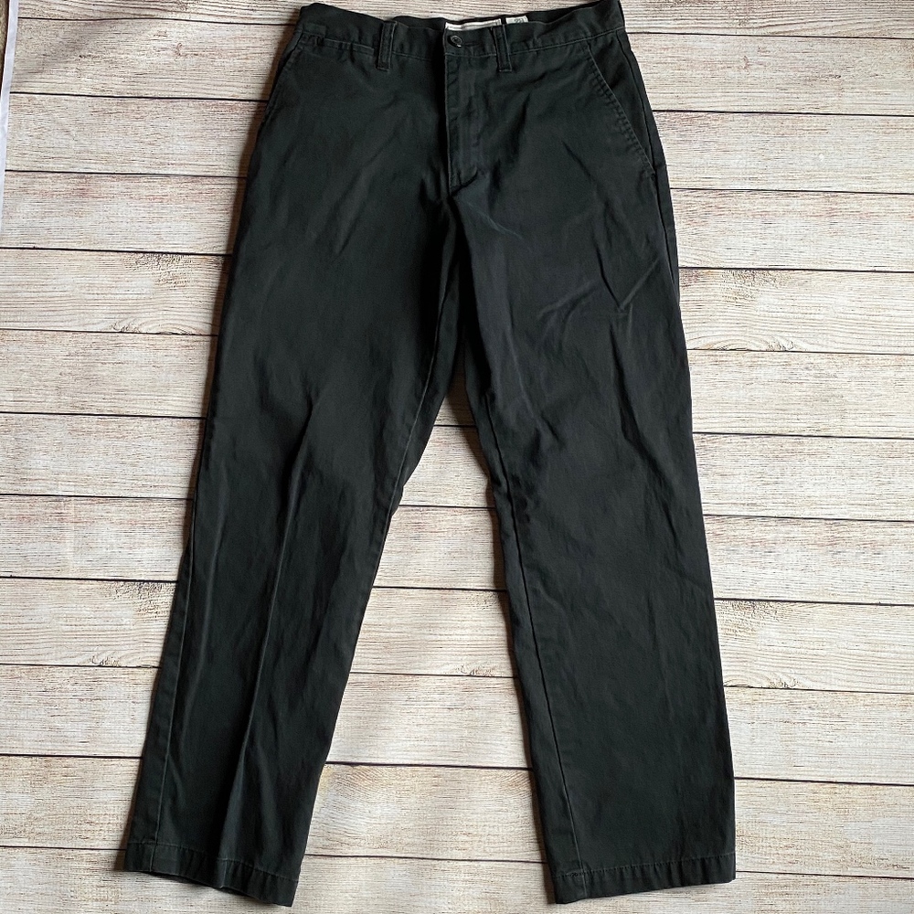 Old Navy Men Classic Flat Front Khaki (Black)
